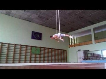 promo aerial straps
